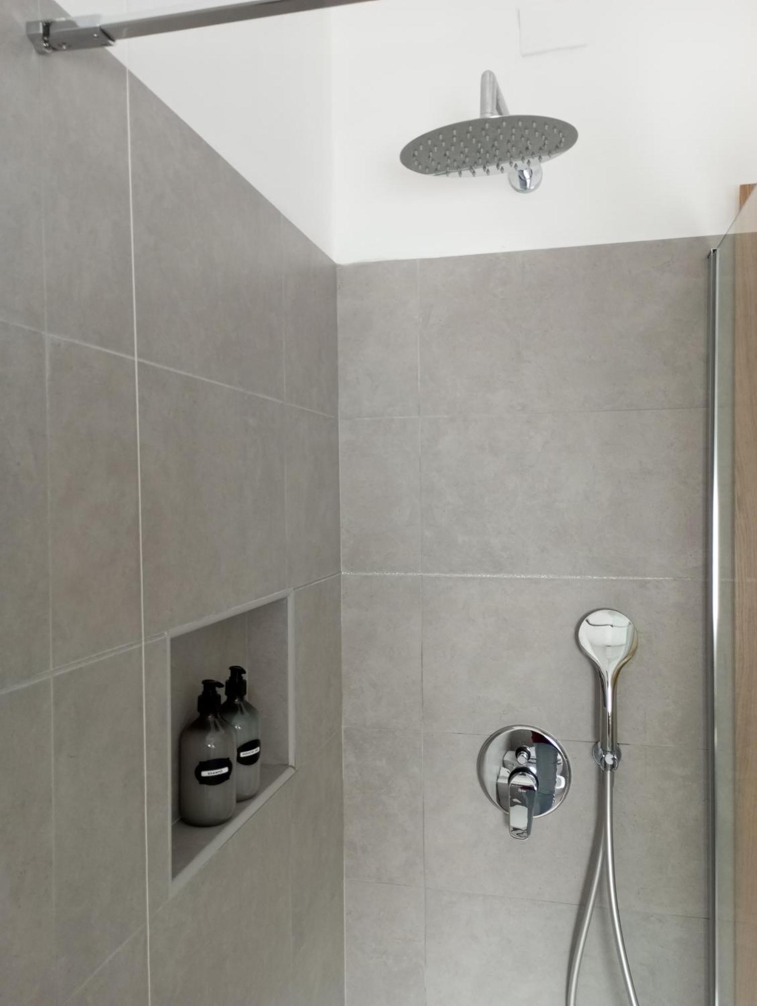 Casa Vacanze Il Fiore Di Loto Apartment Zibido San Giacomo Luaran gambar