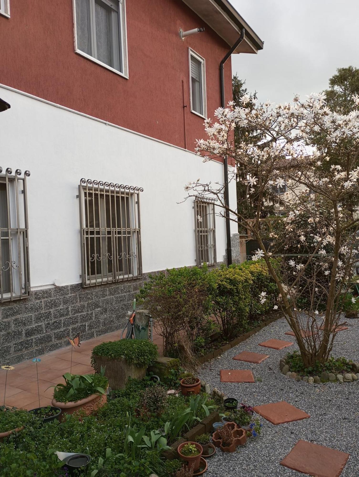 Casa Vacanze Il Fiore Di Loto Apartment Zibido San Giacomo Luaran gambar