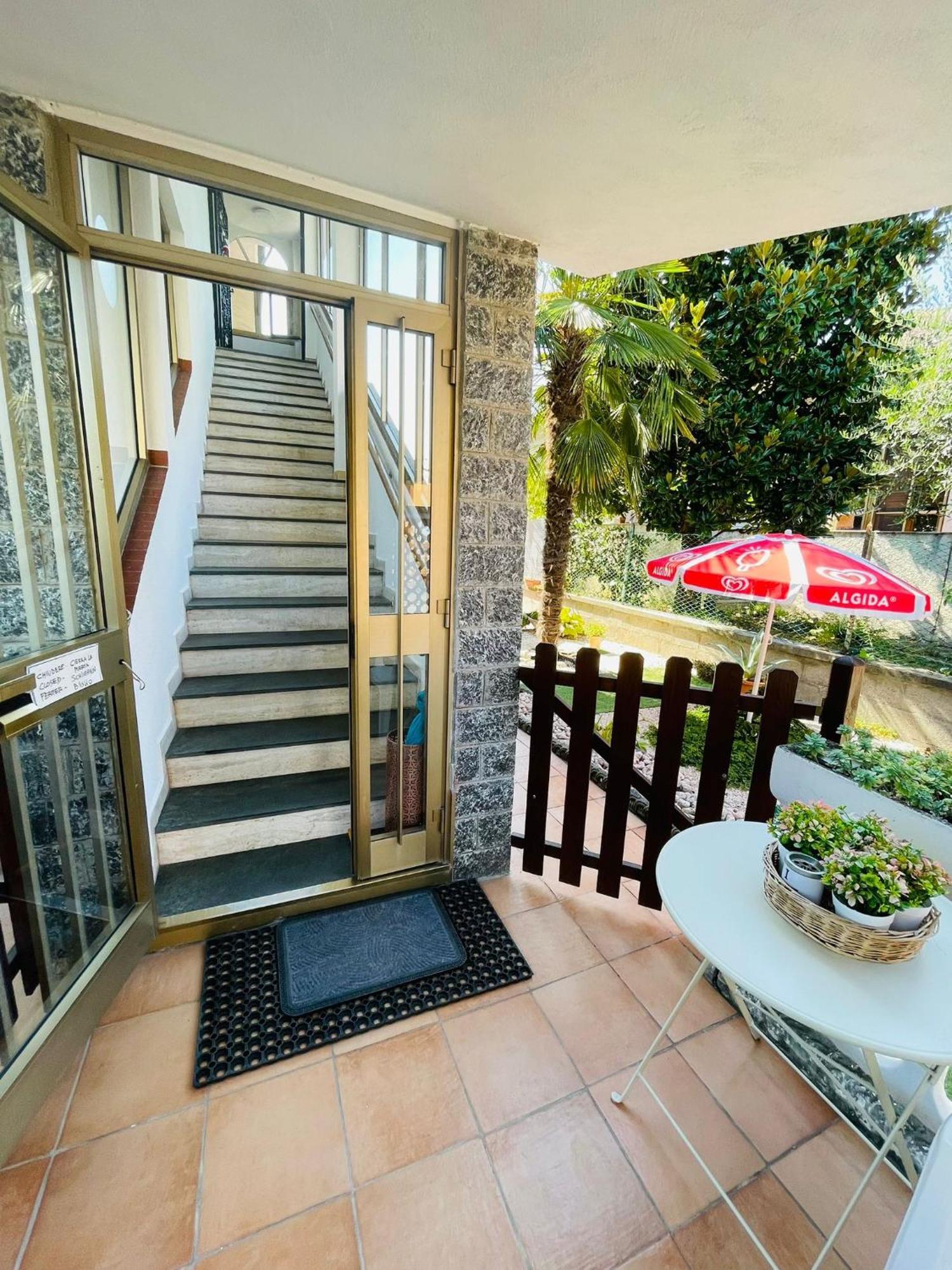 Casa Vacanze Il Fiore Di Loto Apartment Zibido San Giacomo Luaran gambar